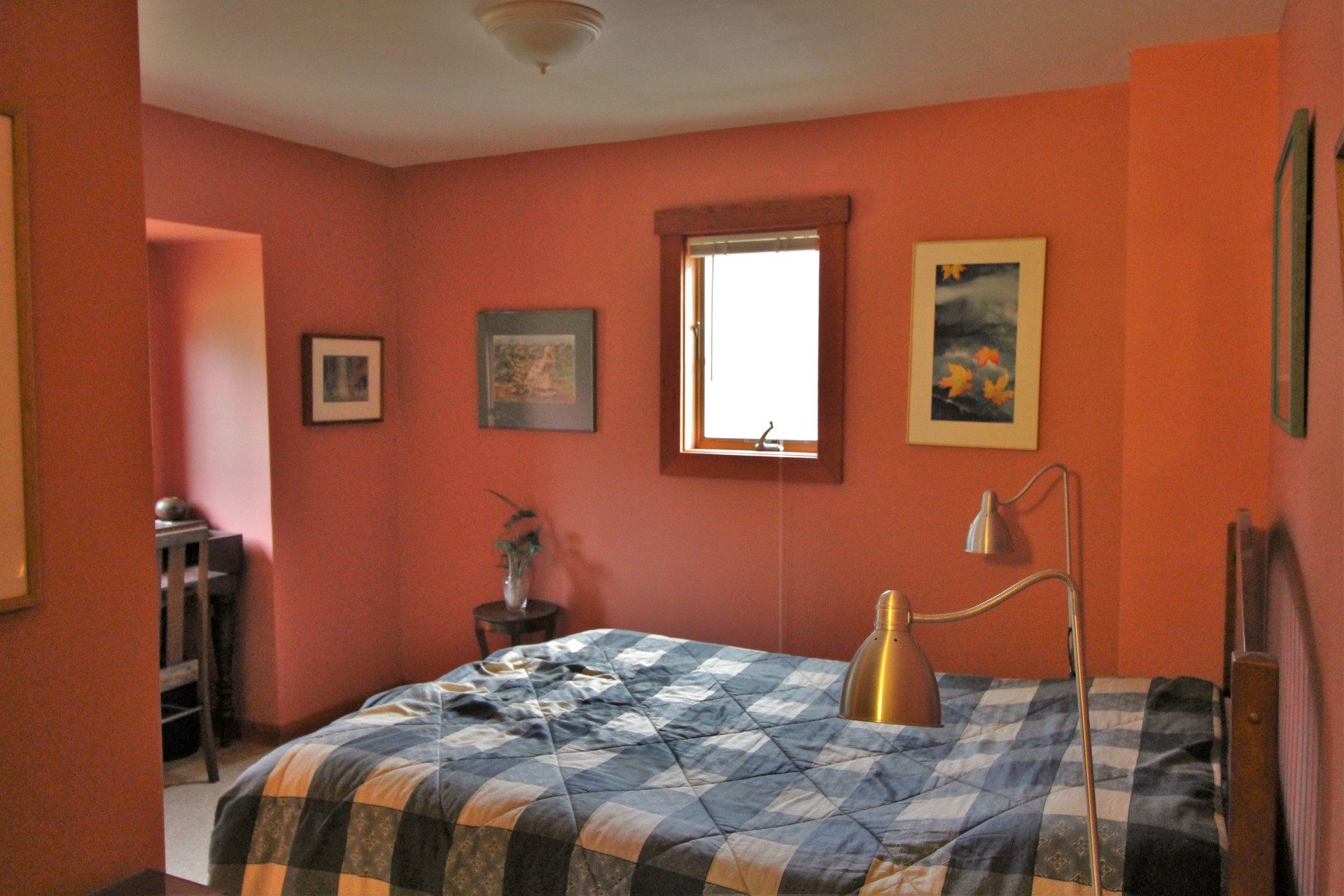 Starlight Llama Bed And Breakfast - Pink Room - Book Now